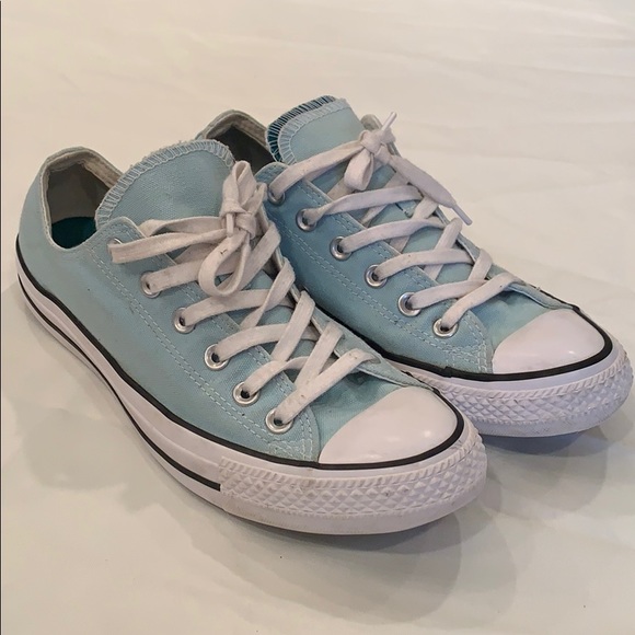 baby blue tennis shoes